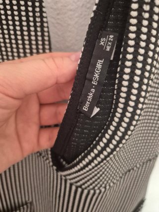 Peto Bershka rayas blanco y negro