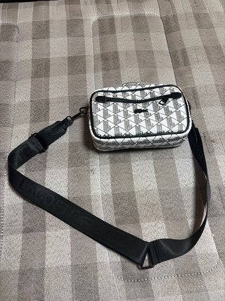 Riñonera Lacoste Blanca y Negra