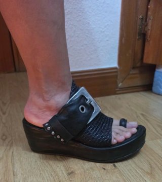 AS 98 Sandalias Negras Cuña Hebilla