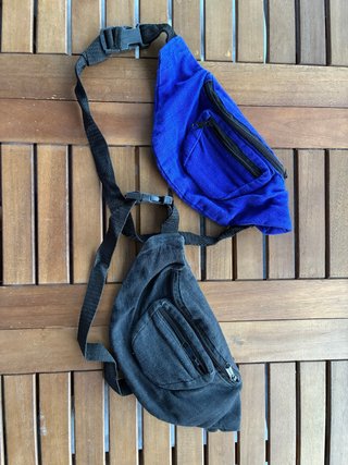 Set de 2 Riñoneras (Azul y Negra)