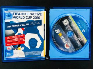 FIFA 16 PS4 PS5 EA Sports calcio Messi