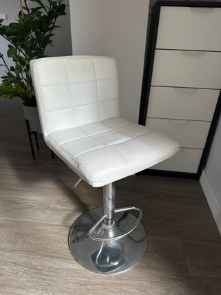 Taburete Alto Giratorio Blanco y Plateado