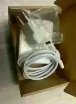 Cargador 140W USB-C (enchufe + cable)