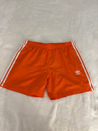 Pantalón corto Adidas naranja