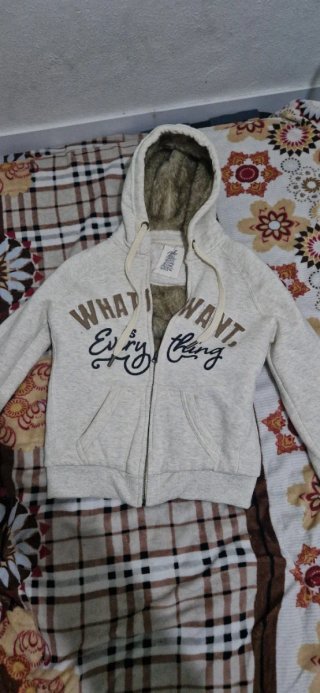 Sudadera con capucha y forro polar