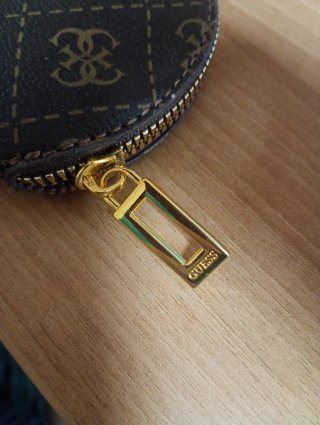 Monedero Guess Marrón y Dorado