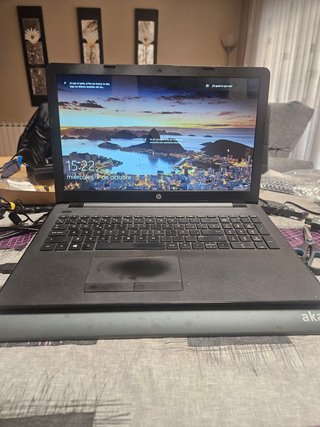 Portátil HP 15-BS040NS Negro