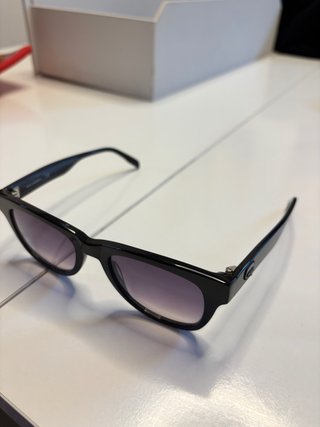 Gafas de sol Karl Lagerfeld y Armani Exchange