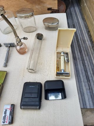 Accesorios antiguos de afeitar