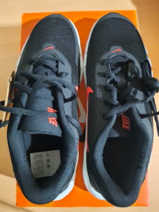 Zapatillas Nike Flex Negras y Rojas Talla 40