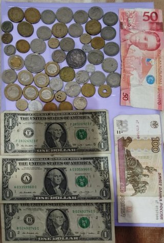 Lote de Monedas y Billetes del Mundo