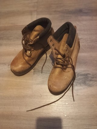 Botines Estilo Timberland Talla 38
