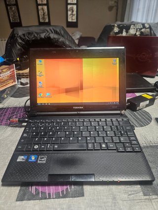 Portátil Toshiba Mini NB500