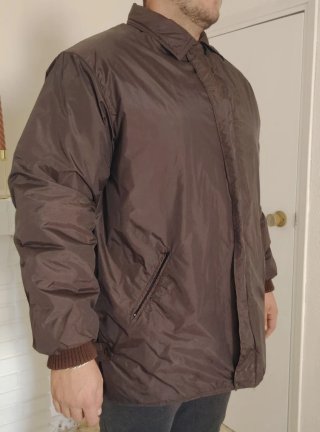 Abrigo impermeable marrón