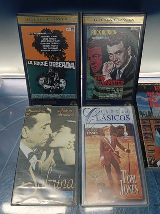 14 películas, VHS, clasicas, Marty, El tercer hombre, Mujeres, La escalera de caracol, Sabrina y mas