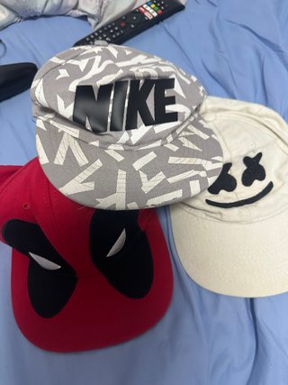 Gorra Nike Gris y Blanca