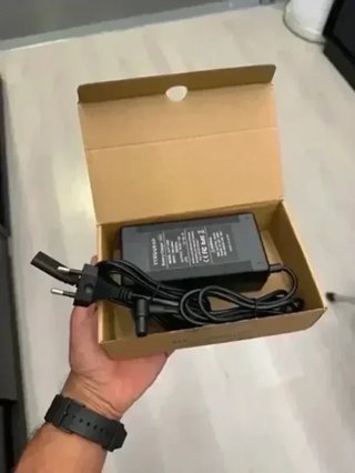 Caricabatterie per monopattino Xiaomi 4 Ultra / 4 Pro 2ª gen