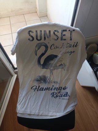 Camiseta Blanca Salsa con Estampado