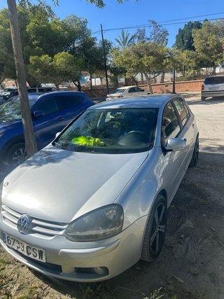 Volkswagen Golf 2004