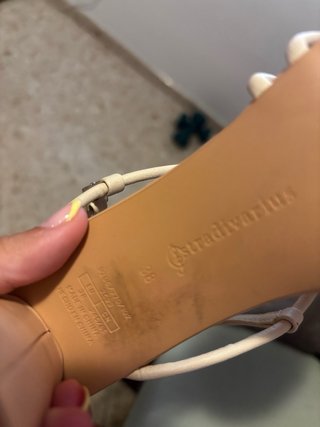 Tacones Stradivarius Beige