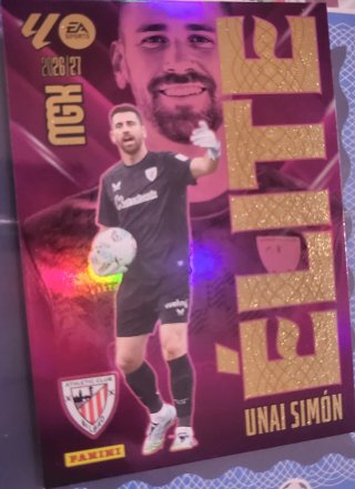 Cromo Megacracks 26/27 Unai Simón