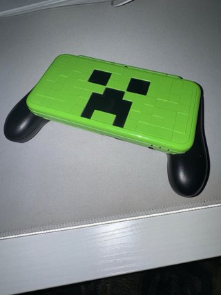 New Nintendo 2DS XL Edición Minecraft