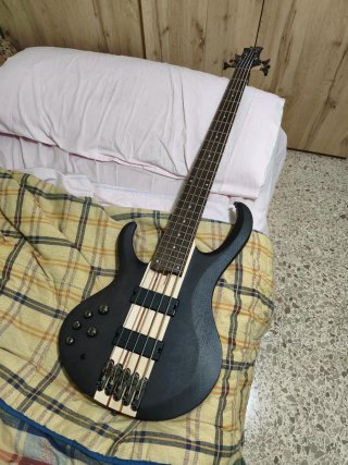 Bajo zurdo Ibanez BTB 605 (ENVIO INFO)