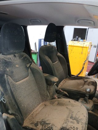 JUEGO ASIENTOS COMPLETO Jeep Renegade (BU)(2014->)