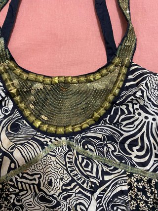 Top Pepe Jeans con lentejuelas