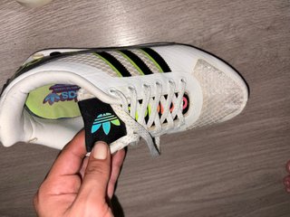 Zapatillas Adidas Blancas y Negras numero 42