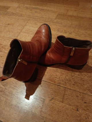 Botines de Piel Pertini Marrón Talla 40