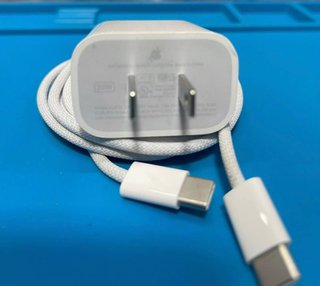 Cargador Apple 20W USB-C Original