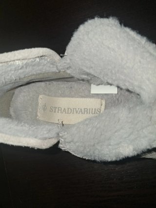 Botines Stradivarius mujer grises