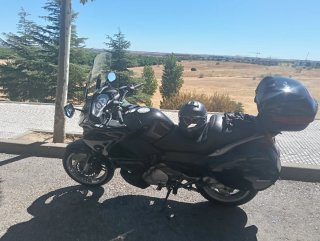 Honda Deauville 700 Negra