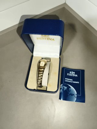 Reloj Festina Dorado