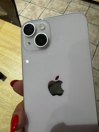 iPhone 14 Pro Lila