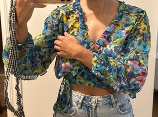 Blusa floral de Zara de manga larga