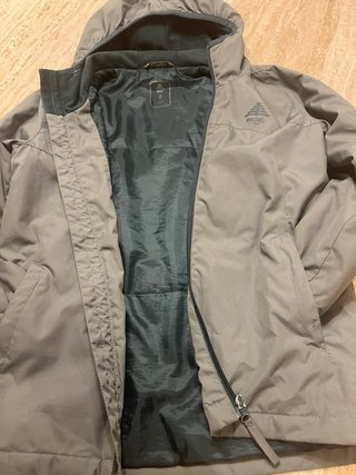 Parka Berg Outdoor Verde Talla 9/10 años con capuc