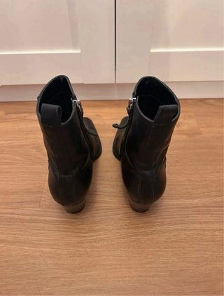 Botines de piel Mango negros