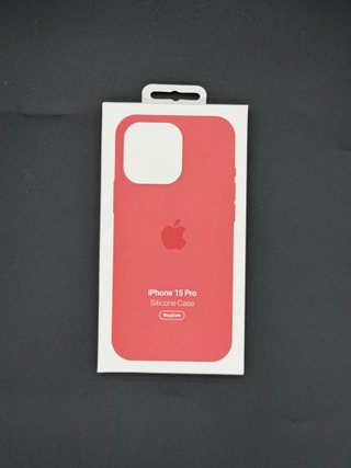 Funda iPhone 15 Pro Silicona Nueva 8