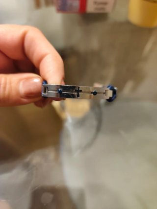 Pulsera plata y azul