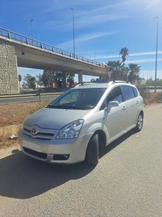 TOYOTA CORROLLA VERSO 7 PLAZAS