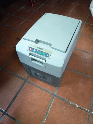 Nevera portátil Waeco 12V