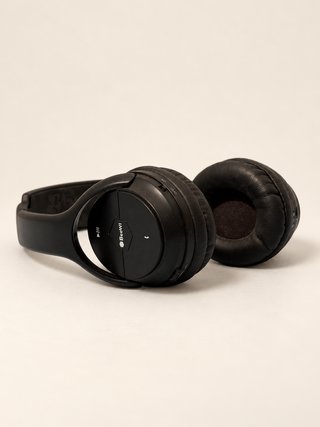 Cascos BeeWi negros - funcionan, sin cargador