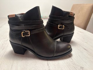 Botines Pikolinos Negros