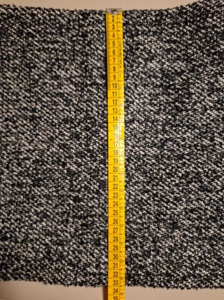 Minifalda Tweed Mango Negra y Blanca
