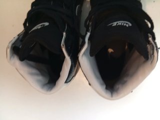 Zapatillas Nike Negras y Plateadas