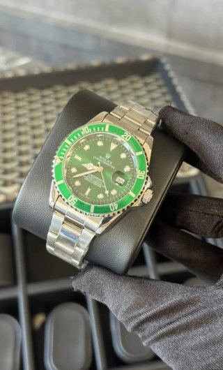 Reloj Estilo RLX Submariner Hulk Verde y Plateado