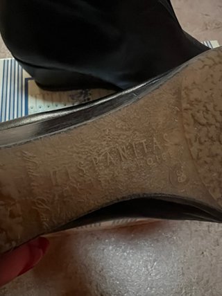 Botines Negros de Cuero piel Hispanitas