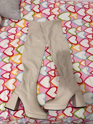 Botas Altas Beige de Tacón